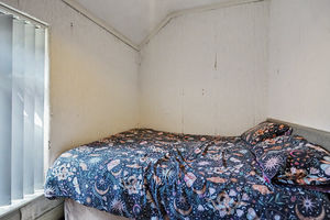 Photo 1- click for photo gallery